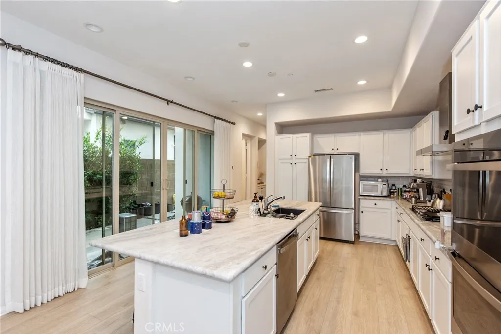 153 Spectacle, Irvine, California 92618 home-pic-3