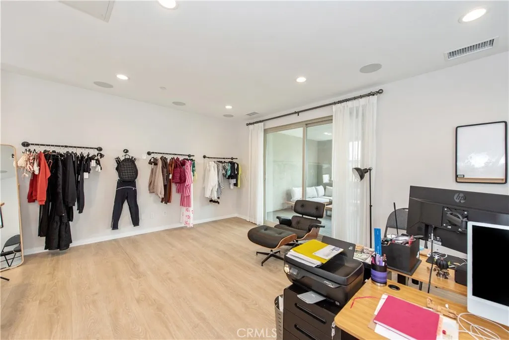 153 Spectacle, Irvine, California 92618 home-pic-17