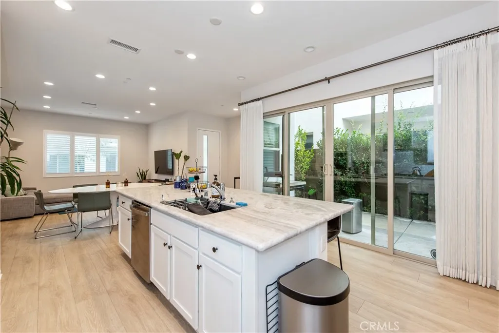 153 Spectacle, Irvine, California 92618 home-pic-6