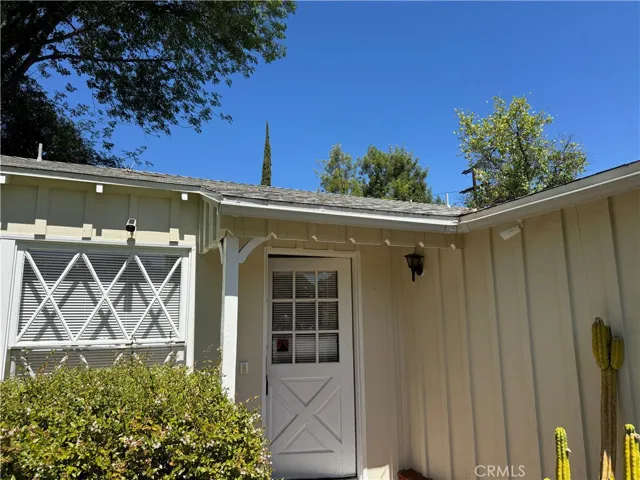 23247 Leonora Drive, Woodland Hills, California 91367
