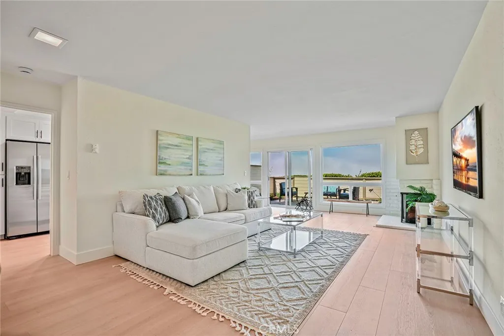 54 Cresta Verde Drive, Rolling Hills Estates, California 90274, 3 Bedrooms Bedrooms, ,3 BathroomsBathrooms,Residential,For Sale,Cresta Verde Drive,PV25181756