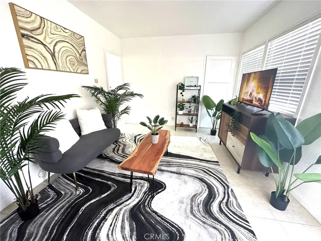 9721 Belmont Street, Bellflower, California 90706, 1 Bedroom Bedrooms, ,1 BathroomBathrooms,Residential Lease,For Rent,Belmont,DW25183667
