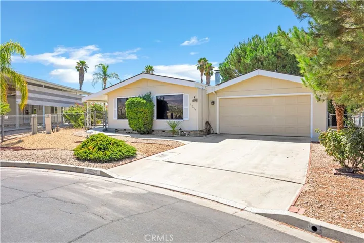 44605 Olive Avenue, Hemet, California 92544