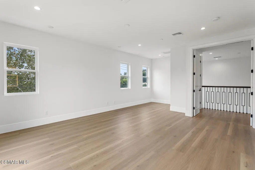 295 Toyon Court, Thousand Oaks, California 91362 home-pic-21