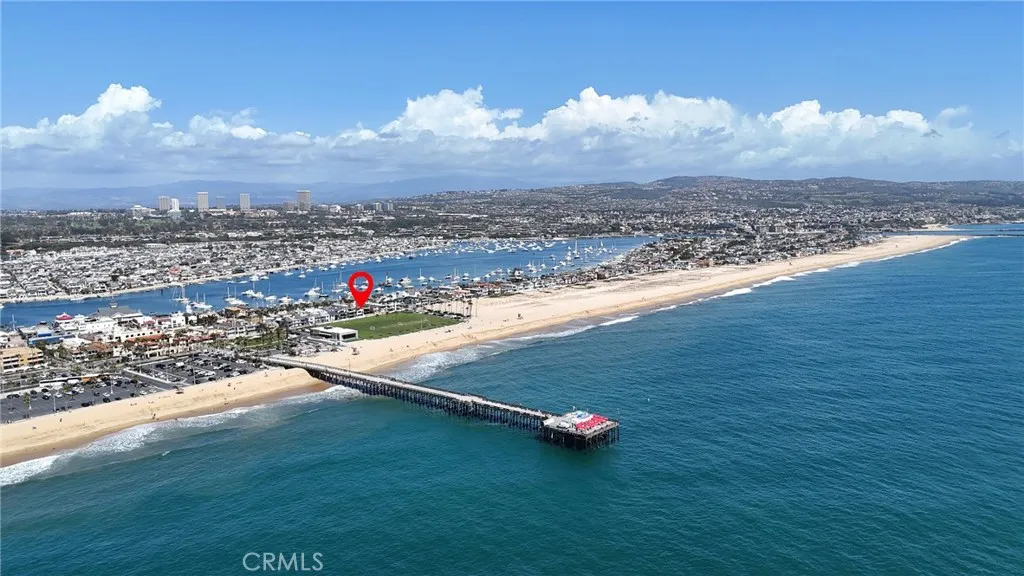 916 E Oceanfront, Newport Beach, California 92661 home-pic-45