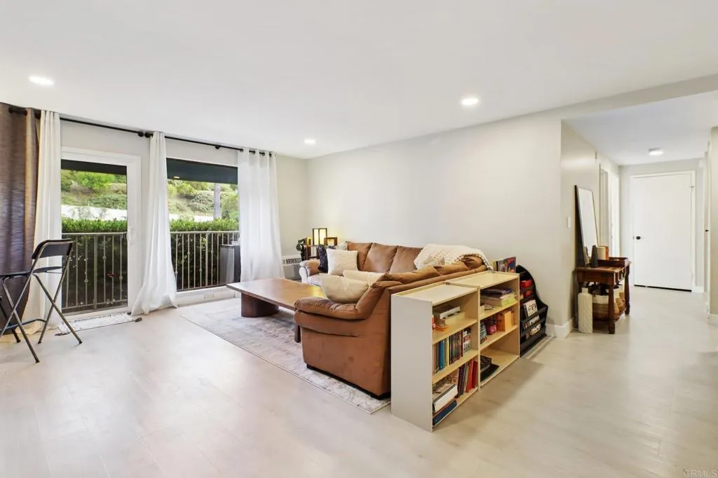 2348 La Costa Ave 202, Carlsbad, California 92009 home-pic-12