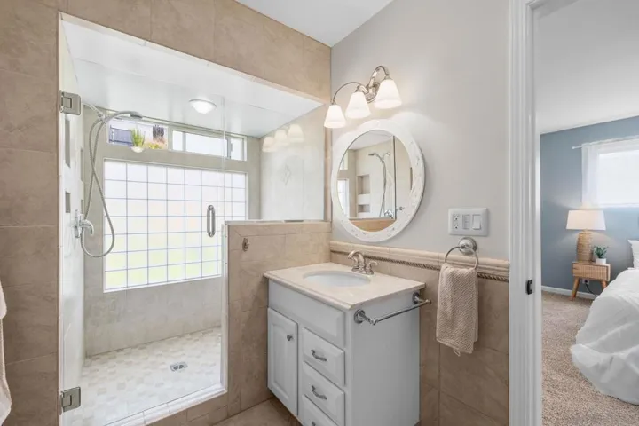 3560 Donna Dr, Carlsbad, California 92008