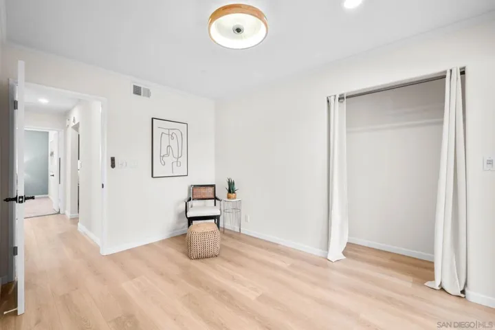 Office/ Bed Room/ Den/ Nursery