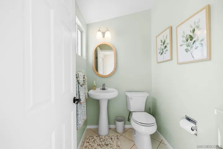1/2 Bath