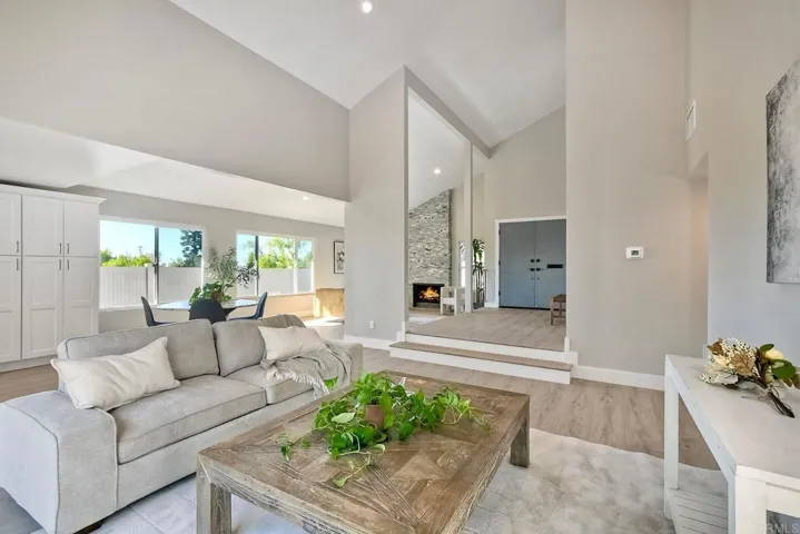 10265 Aviary Drive, San Diego, California 92131