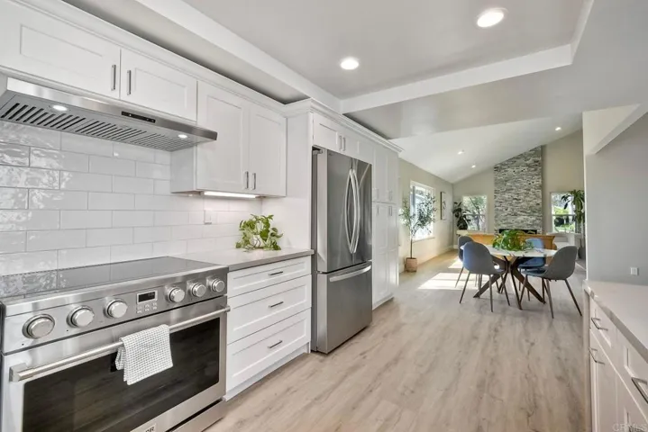 10265 Aviary Drive, San Diego, California 92131