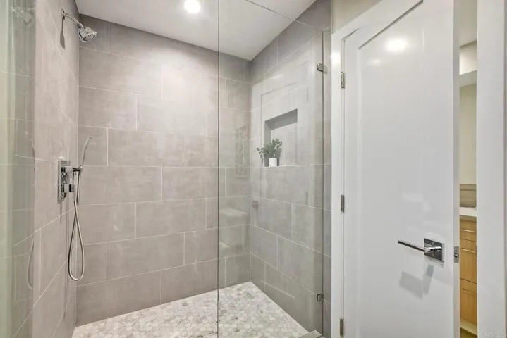 10265 Aviary Drive, San Diego, California 92131