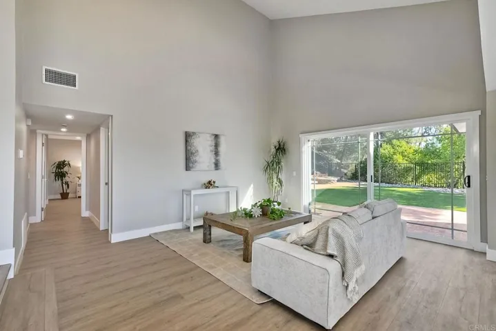 10265 Aviary Drive, San Diego, California 92131