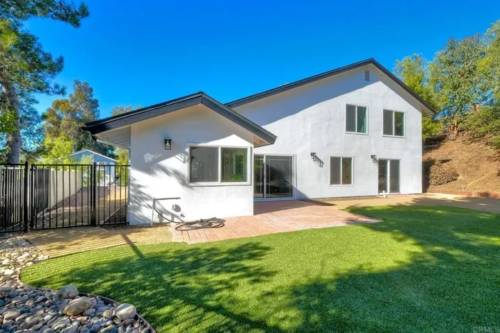 10265 Aviary Drive, San Diego, California 92131