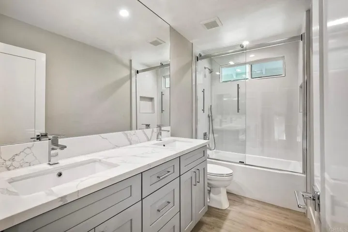 10265 Aviary Drive, San Diego, California 92131