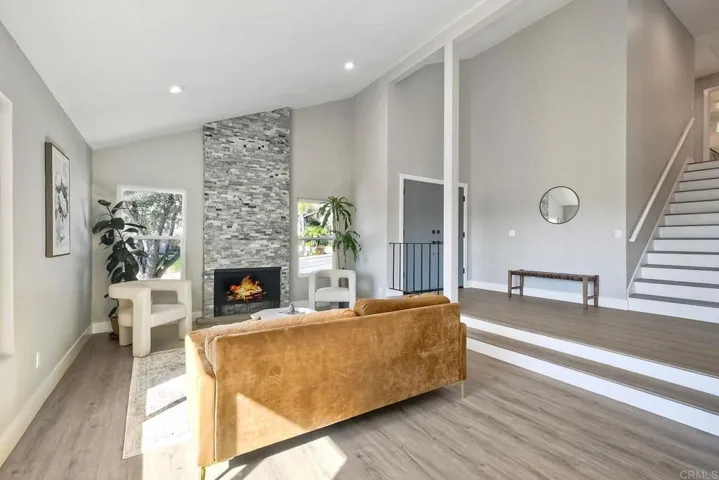 10265 Aviary Drive, San Diego, California 92131