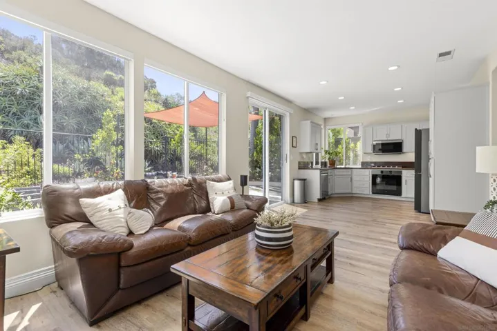 13737 Sorbonne Ct, San Diego, California 92128