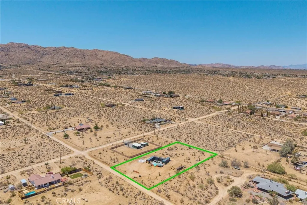 6816 Saddleback Road, Joshua Tree, California 92252 home-pic-4