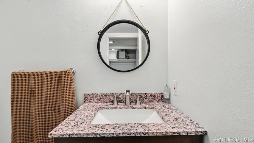 209 Espanas Gln, Escondido, California 92026