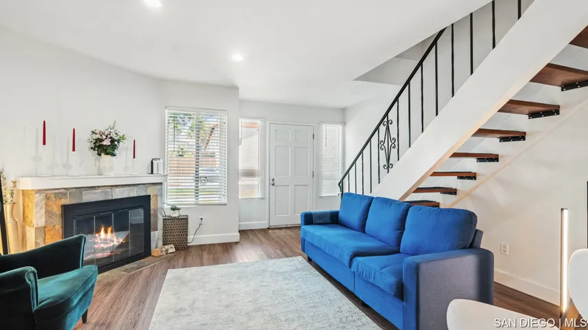 209 Espanas Gln, Escondido, California 92026