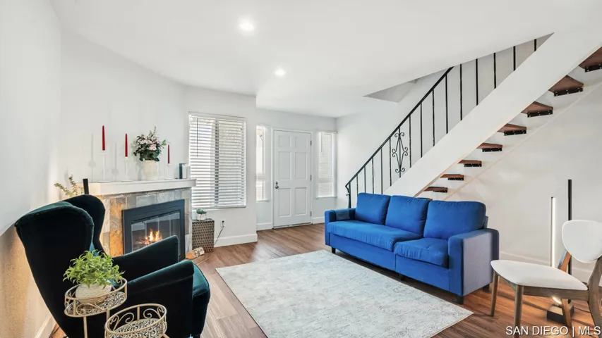 209 Espanas Gln, Escondido, California 92026