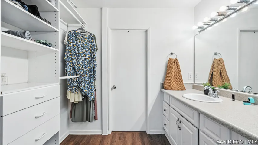 209 Espanas Gln, Escondido, California 92026