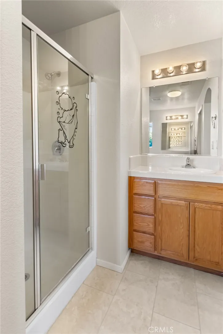 2052 W Solis Street, Merced, California 95348 home-pic-16
