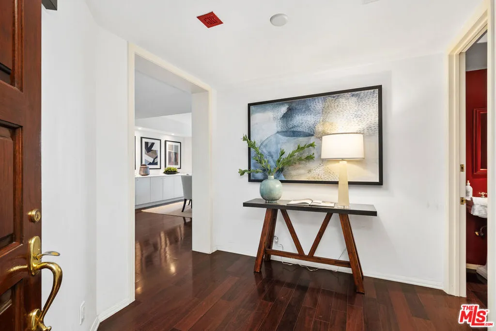 10550 Wilshire Boulevard 305, Los Angeles, California 90024 home-pic-5