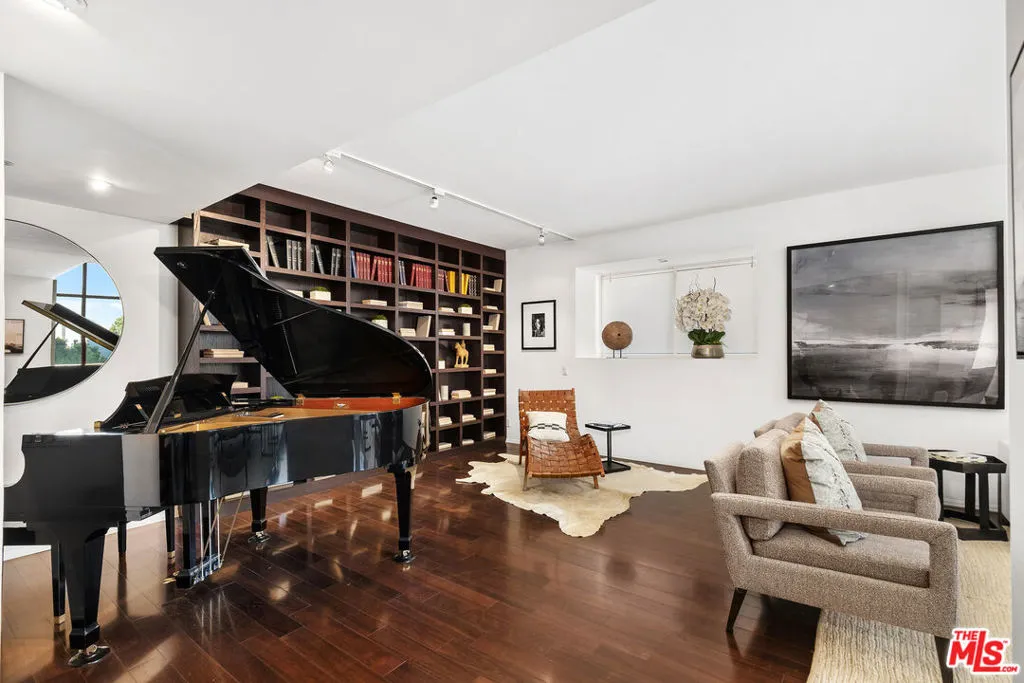 10550 Wilshire Boulevard 305, Los Angeles, California 90024 home-pic-4