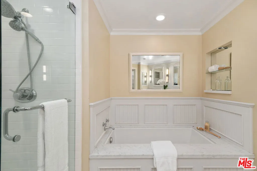 10550 Wilshire Boulevard 305, Los Angeles, California 90024 home-pic-29
