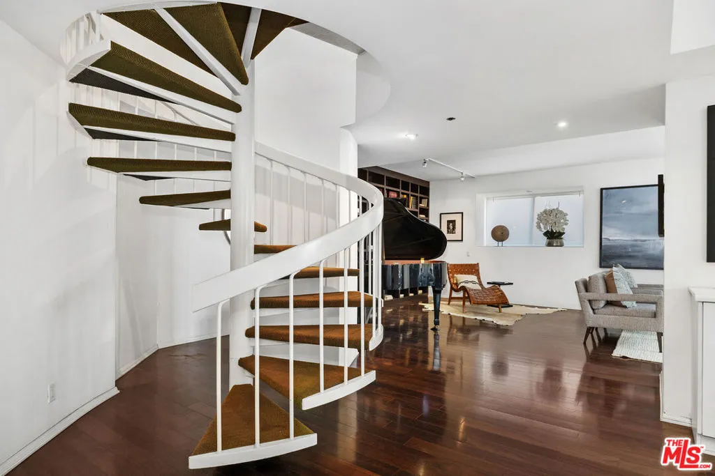 10550 Wilshire Boulevard 305, Los Angeles, California 90024 home-pic-3