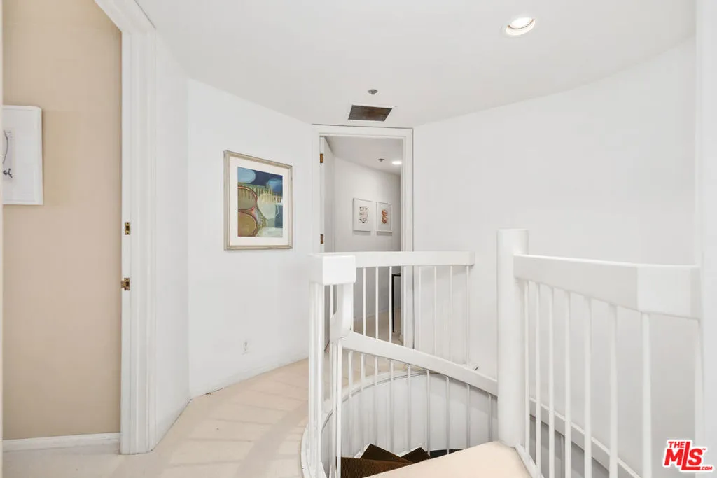 10550 Wilshire Boulevard 305, Los Angeles, California 90024 home-pic-22