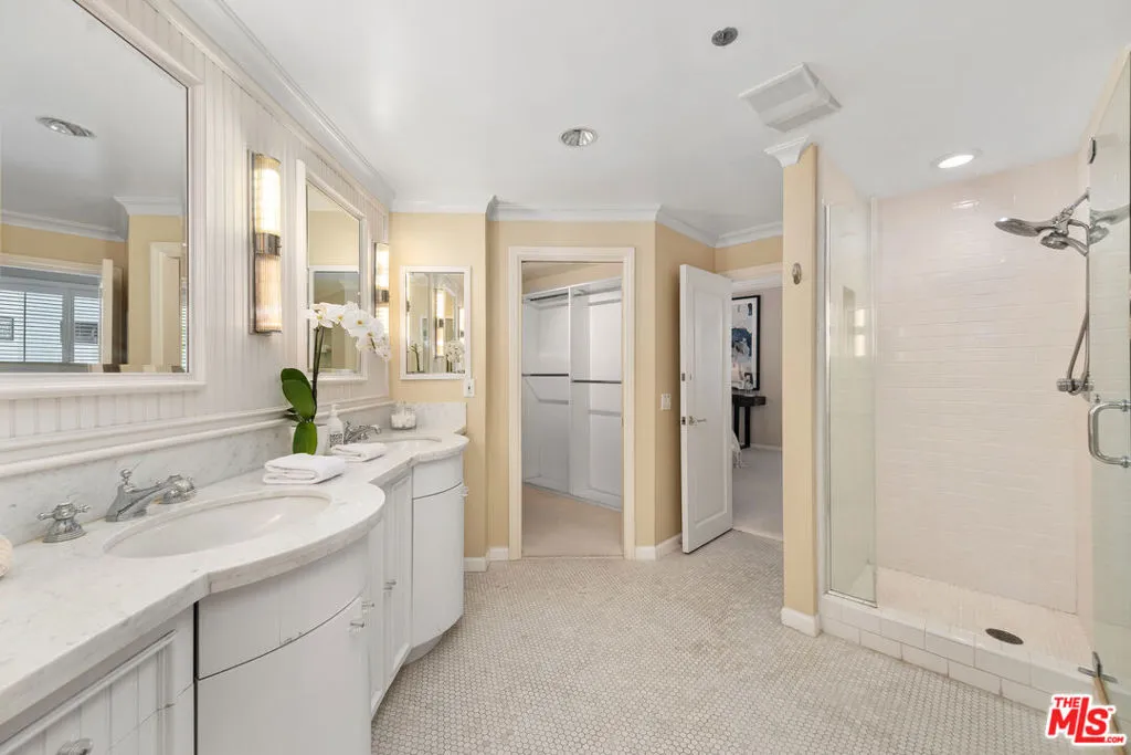 10550 Wilshire Boulevard 305, Los Angeles, California 90024 home-pic-30