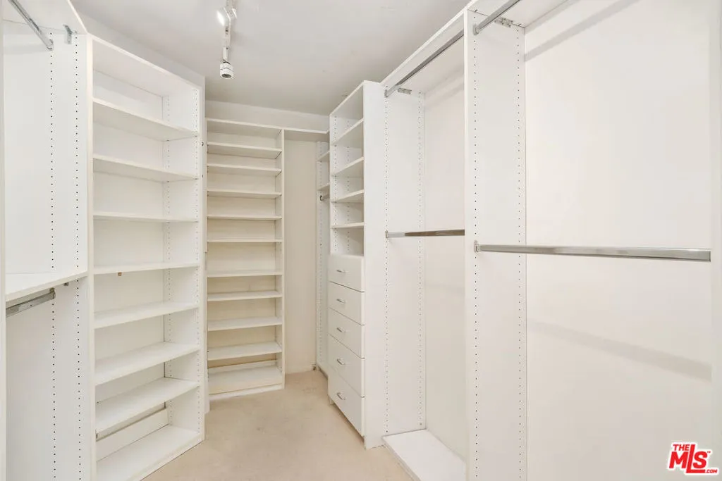 10550 Wilshire Boulevard 305, Los Angeles, California 90024 home-pic-27