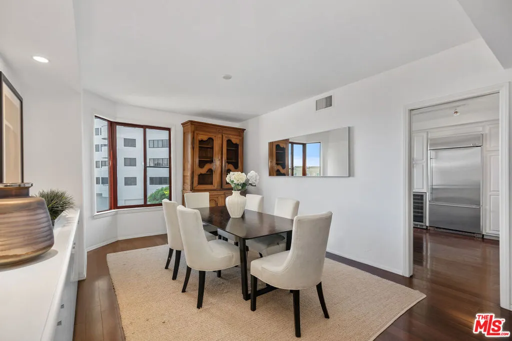 10550 Wilshire Boulevard 305, Los Angeles, California 90024 home-pic-14