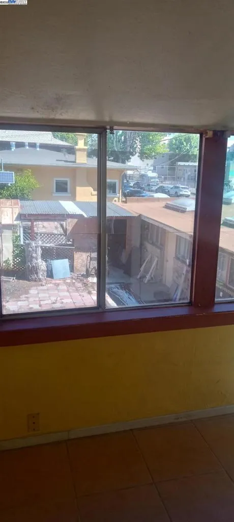 1059 Santa Clara Ave, Alameda, California 94501 home-pic-28