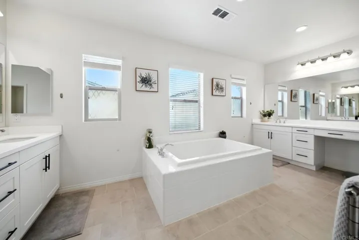 232 Reserve Court, San Marcos, California 92078