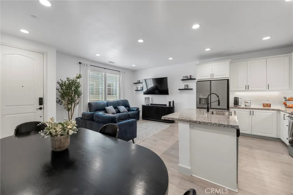 3591 E Moonlight Street 21, Ontario, California 91761 home-pic-13