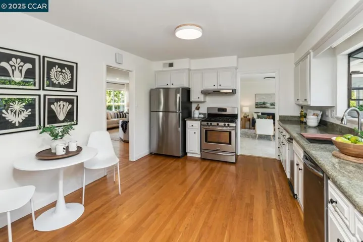 1100 Hillcrest Drive, Lafayette, California 94549