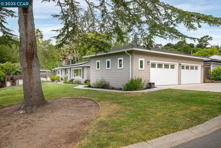 1100 Hillcrest Drive, Lafayette, California 94549
