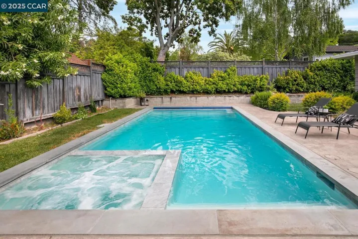 1100 Hillcrest Drive, Lafayette, California 94549
