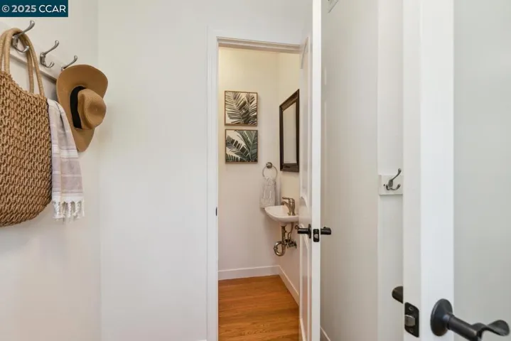 1100 Hillcrest Drive, Lafayette, California 94549