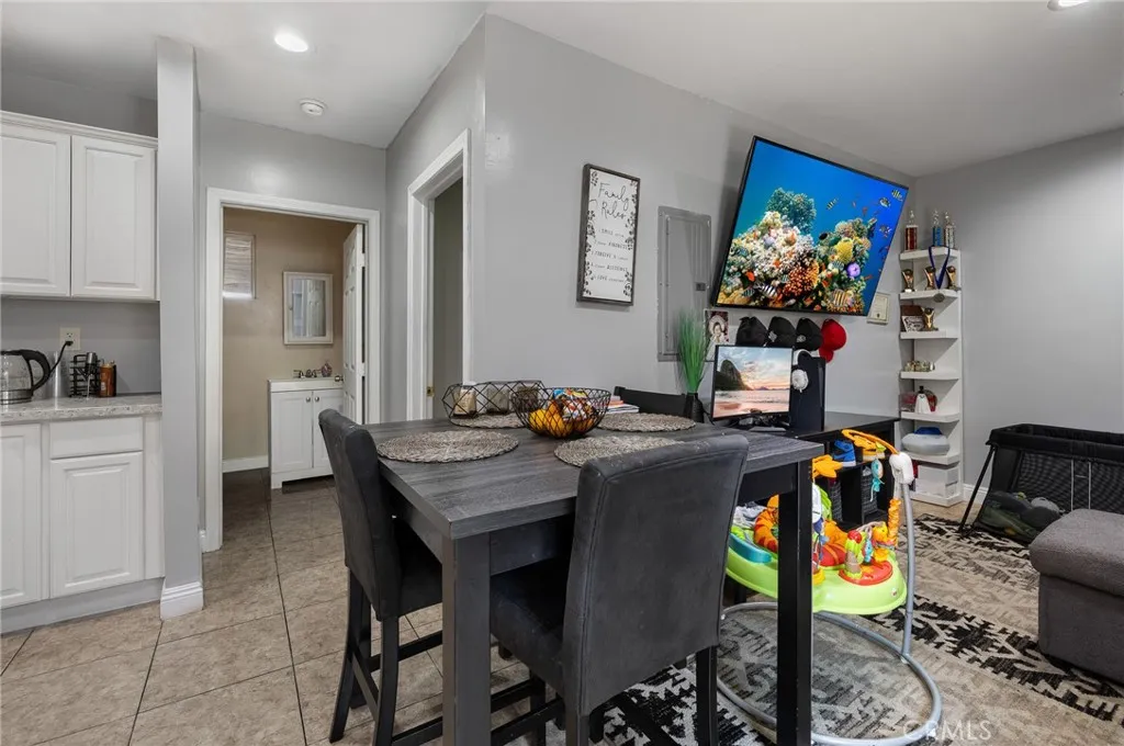 11926 Kathyann Street, Sylmar, California 91342 home-pic-20