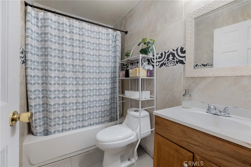 11926 Kathyann Street, Sylmar, California 91342 home-pic-11