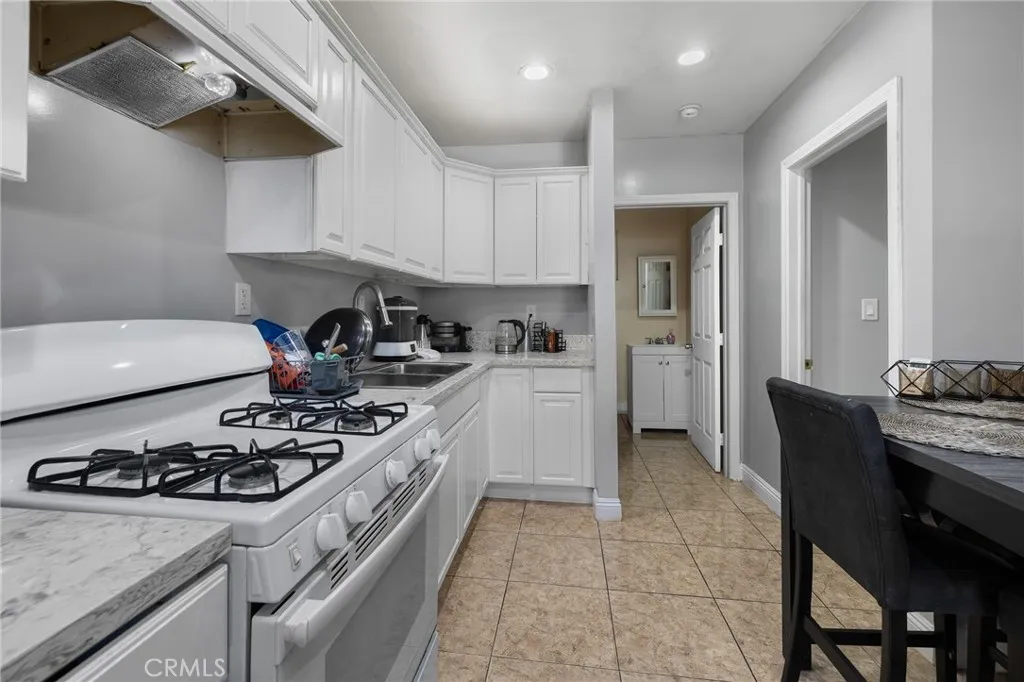 11926 Kathyann Street, Sylmar, California 91342 home-pic-19