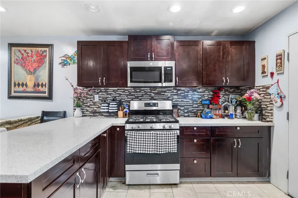 11926 Kathyann Street, Sylmar, California 91342 home-pic-5