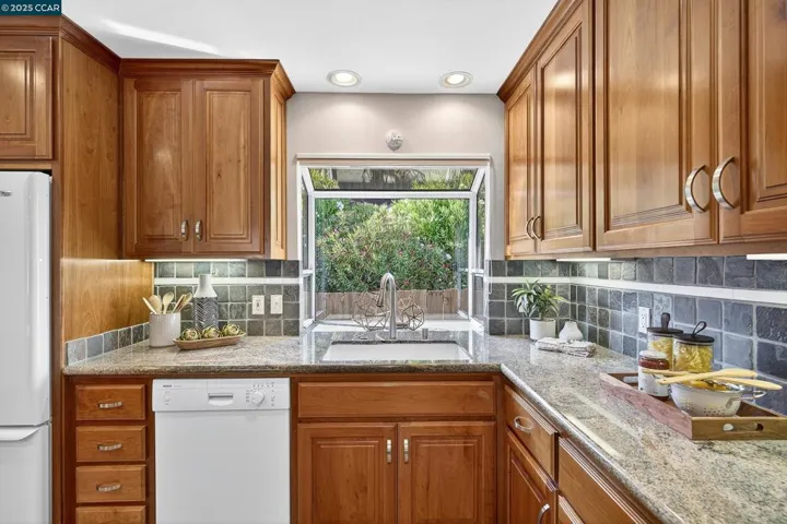 3611 Victor St, Pinole, California 94564