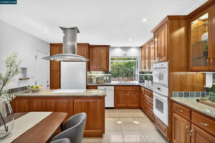 3611 Victor St, Pinole, California 94564