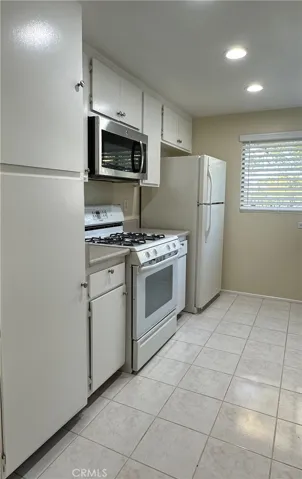 122 Clearbrook, Irvine, California 92614