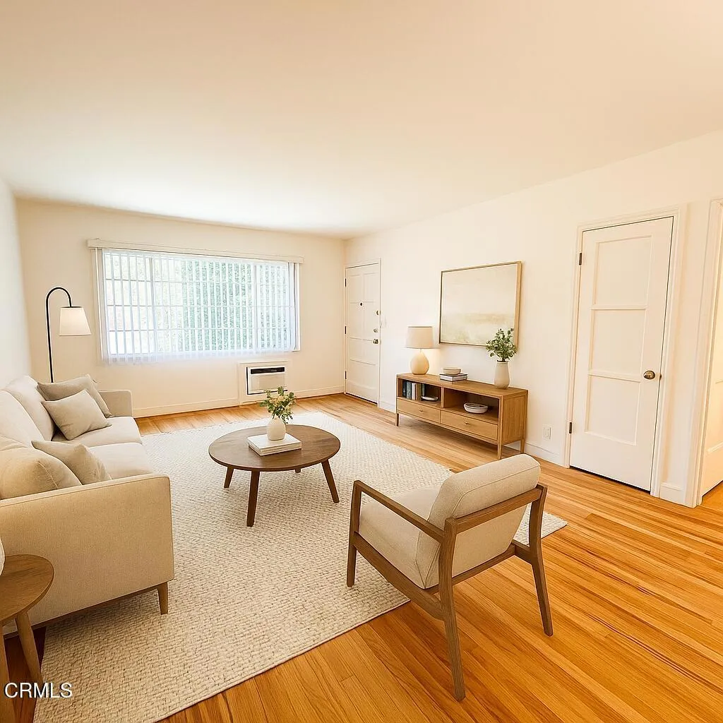 1145 N Central Avenue 8, Glendale, California 91202, 1 Bedroom Bedrooms, ,1 BathroomBathrooms,Residential Lease,For Rent,Central,P1-23701